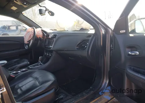 2014 Chrysler 200 Limited from USA, damaged, VIN 1C3CCBCG4EN192353